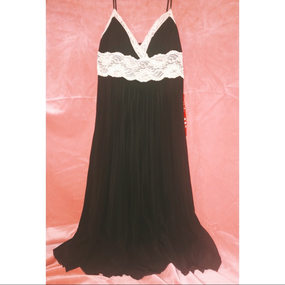 XOXO Empire Waist Strap Dress 👗